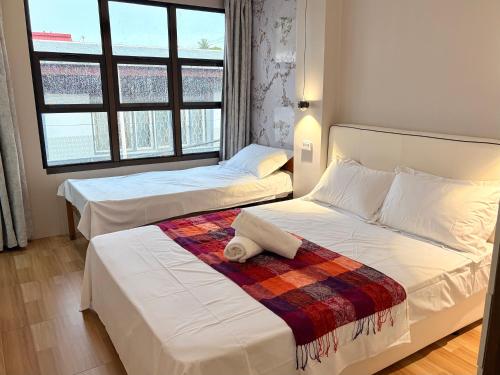 Priscilla Cozy Family 2Bedroom Apartment Walk to McDonald Free Parking