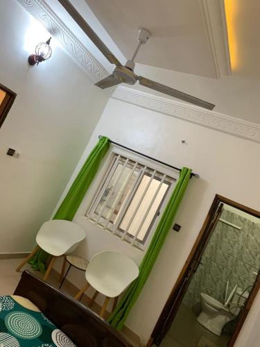 Bany a Hôtel Okpèyèmi