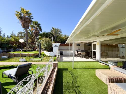 Avant Holidays San Agustin by CanaryScape - communal heated pool