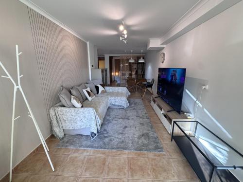 Garden BBQ & Walk to Beach 10min-Sesimbra