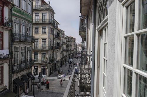 Modern Flat with balcony on Rua das Flores - 2nd