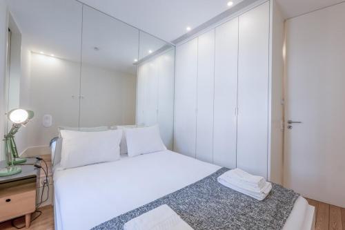 Modern Flat with balcony on Rua das Flores - 2nd