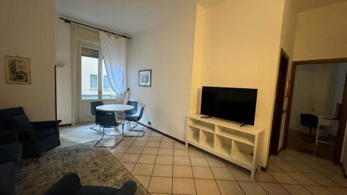 bright & cozy apartment city center