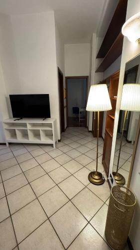 bright & cozy apartment city center