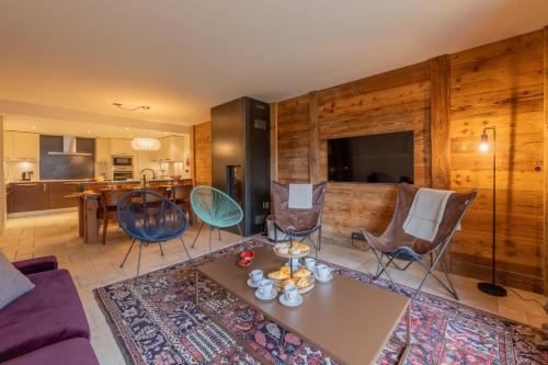 Panorama Mont-Blanc 2BR w/Views, Walk to Flégère Lift - Happy Rentals