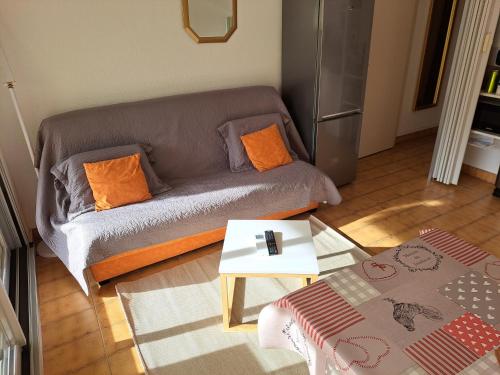Hélios 24, T2 climatisé, parking, terrasse, 500m plage