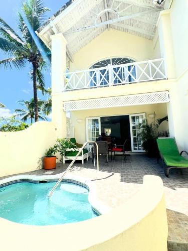 Villas on the Green Cap estate