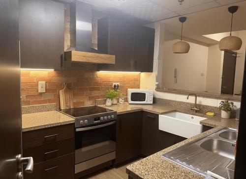 Luxury Entire 3 bed rooms with 3 bathrooms
