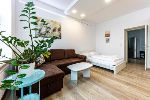 Brown Stag Apartments by JR City Apartments