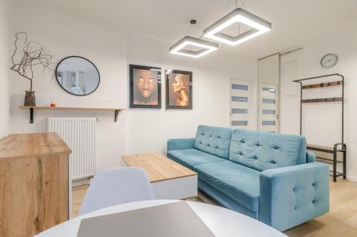 Strzelecka Bright Apartment by BookingHost