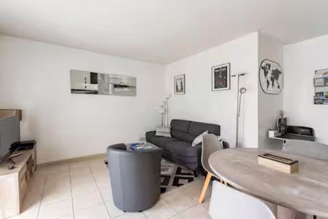 Appartement 3 pièces Avignon Parking privé