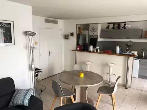 Appartement 3 pièces Avignon Parking privé