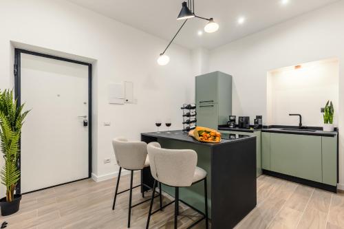 AT SIX - NEW designer apartment in the center!