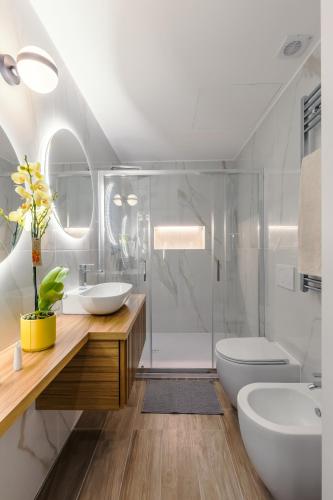AT SIX - NEW designer apartment in the center!