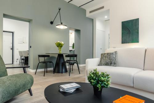 AT SIX - NEW designer apartment in the center!