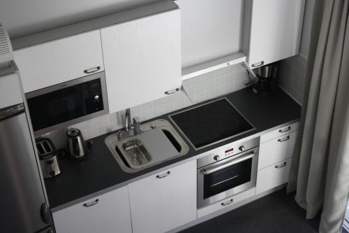 Dapur atau dapur kecil di Varjola Holiday Center