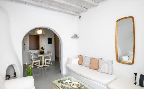 Villa Tommaso Mykonos-Iconic Pool & Sea View