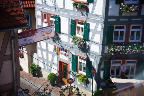 Fasaden eller entrén till Berne's Altstadthotel