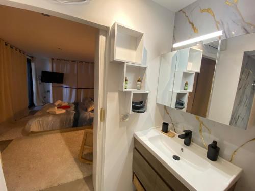 Studio avec sauna et jacuzzi
