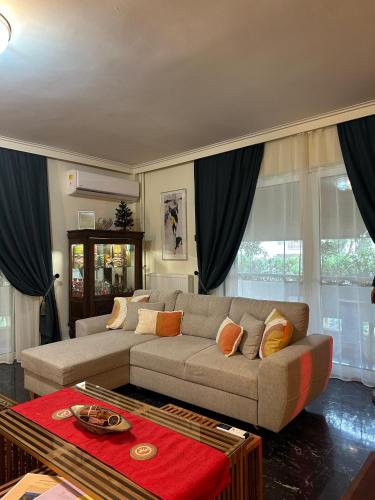 Sarakin's Mansion Luxury Retreat