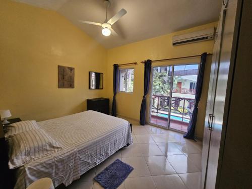 Llit o llits en una habitació de Apartamento en Las Terrenas