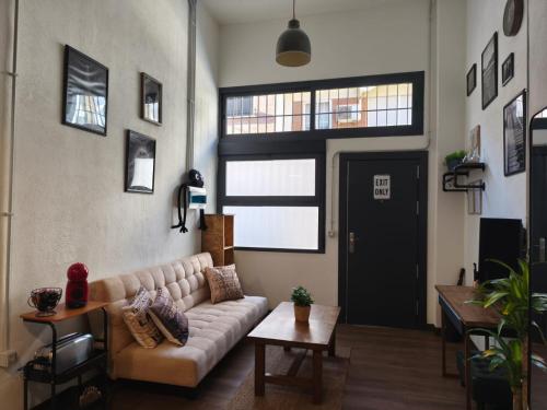 Loft cerca de tren, metro, playa y casco histórico