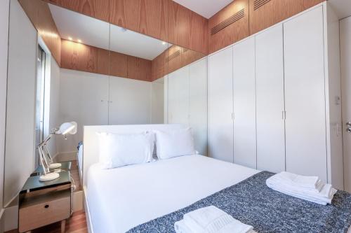 Modern Flat with balcony on Rua das Flores - 5th