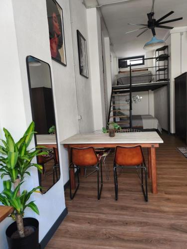 Loft cerca de tren, metro, playa y casco histórico