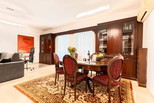 Acropolis Luxurious Legacy