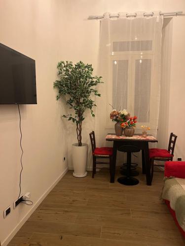Fiorentini Apartment 2 complete house x 4 & 4 people