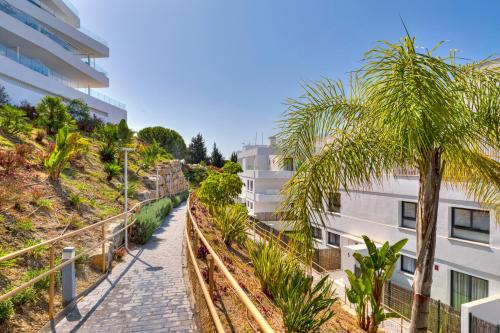 One 80 within walking distance to the sea