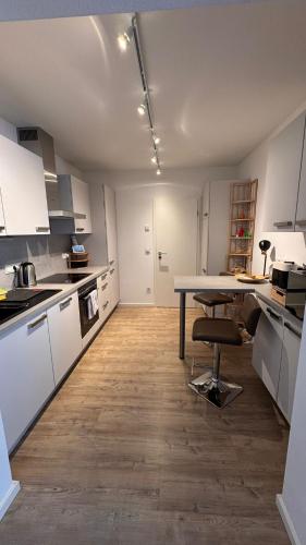 Foto BG Living & Hosting - Stylish Luxury Apartments in the City Center - Parking, WiFi & Washing Machine 4