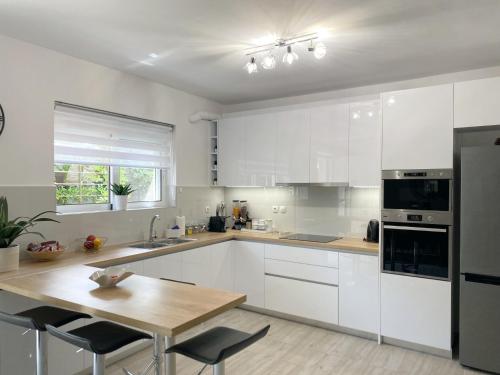Melinta Stay - Apartment near Athens Airport & Rafina Port