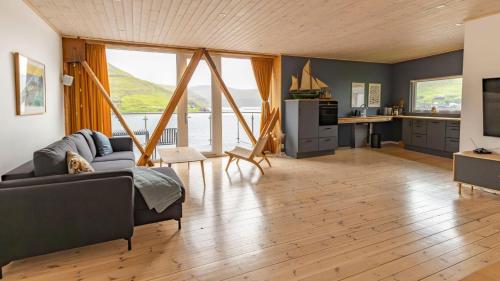 Seglhúsið - The Sail House