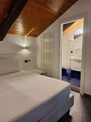 Carafa Suite - Plus - Plus II