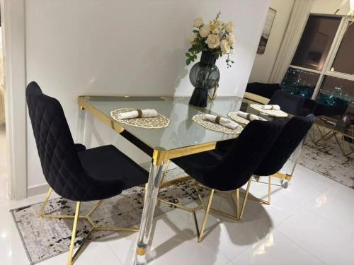 Modern Luxury Two Bedroom Apartment Golf View