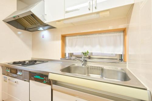 J-2S JR Yamanote Komagome, 3 storey 101sq 4BR, FreePark