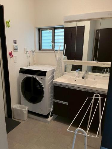 Large family friendly house - great for long stay!