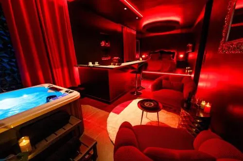 Suite Romantique - Jacuzzi - Love Room photo 1