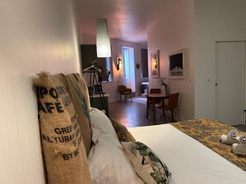 Jungle room, Jacuzzi privatif et cinéma