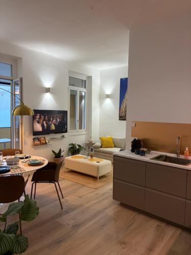 Premium Apartment Duomo Metro1, ComoLake TrainS11