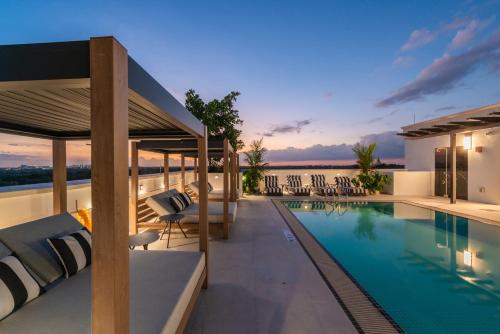 The Avenue Coral Gables photo 59