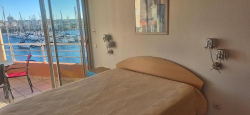 Le Matago A36, Superbe T2 avec vue sur le Port, parking, piscine, clim
