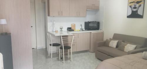 elia patra apartment 2