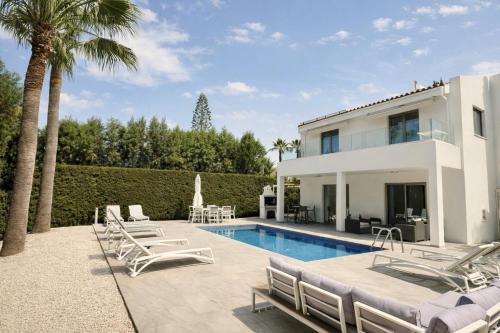 Luxury villa Roma near the beach
