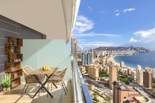 Sea view, 30th floor, Garage, heated pool, AC