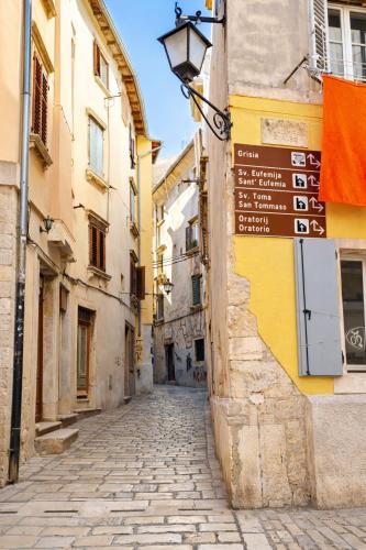 Little Flora-Lane, Rovinj Old Town
