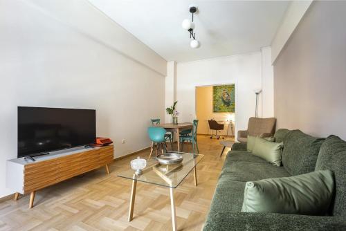 Elegant Acropolis Apartment for 6 guests!