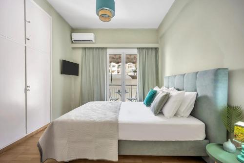 Elegant Acropolis Apartment for 6 guests!