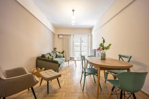 Elegant Acropolis Apartment for 6 guests!